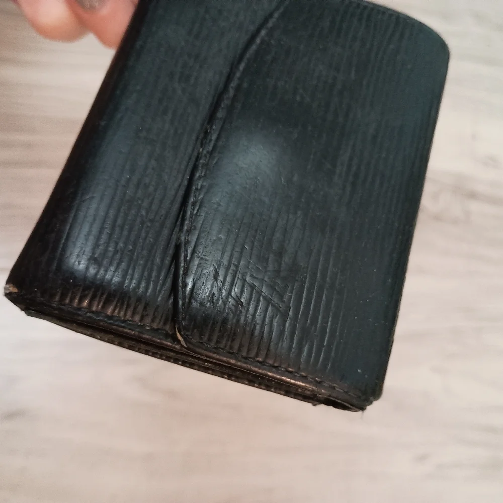 N/A elegant black
